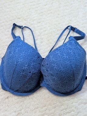 Victoria's Secret Blue Lace Molded Underwire Bra